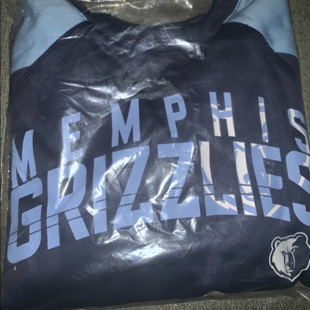 Memphis Grizzlies Sweater Youth Large